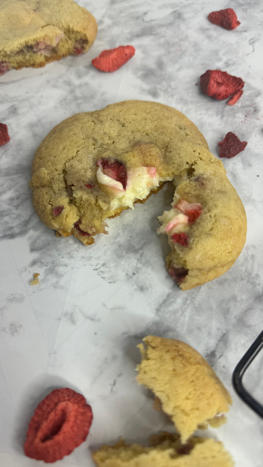 Strawberry Cheesecake Gourmet Cookies