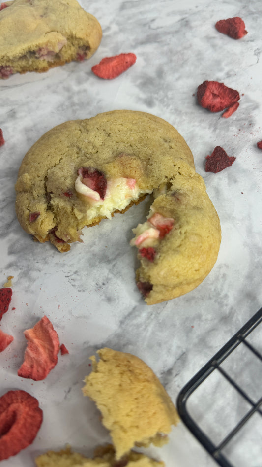 Strawberry Cheesecake Gourmet Cookies